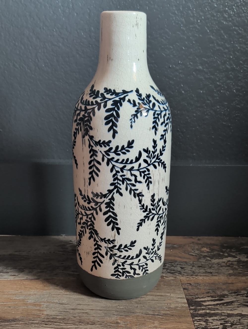 Kirkland Signature Cream Ceramic Vase with Navy Leaf Design